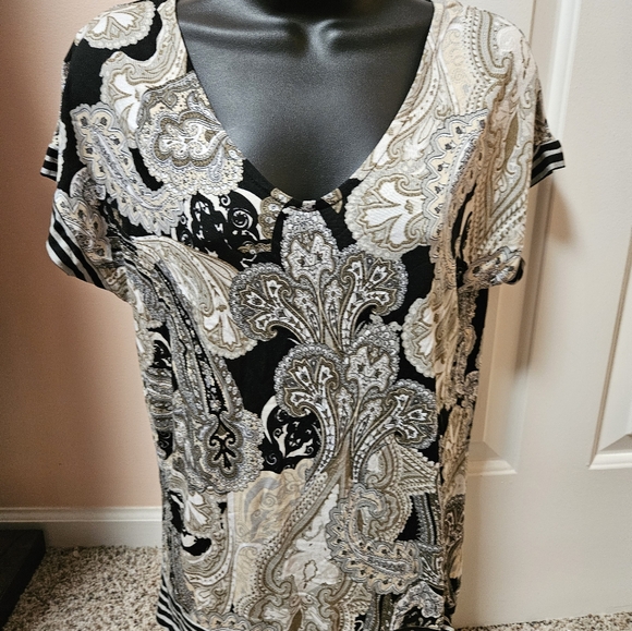 LASCANA by VENUS Elegant Black and Cream Paisley Women's Top NWT - Picture 1 of 11
